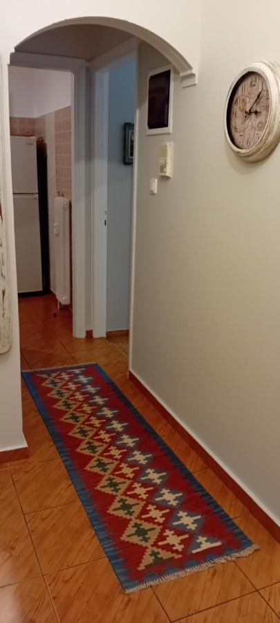 Joanna'S Heart Of Athens One Br Charm Balcony View Walk To Tourist Spots Apartment Ngoại thất bức ảnh