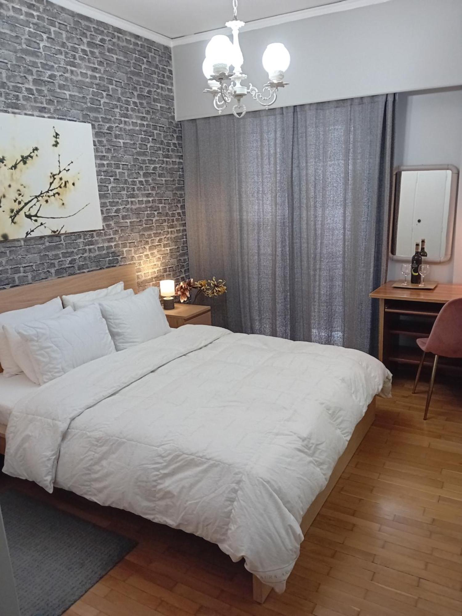 Joanna'S Heart Of Athens One Br Charm Balcony View Walk To Tourist Spots Apartment Ngoại thất bức ảnh